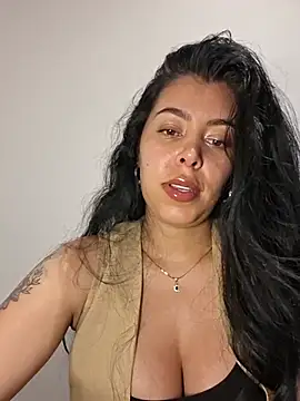 แชท XXX สดของ Luianna