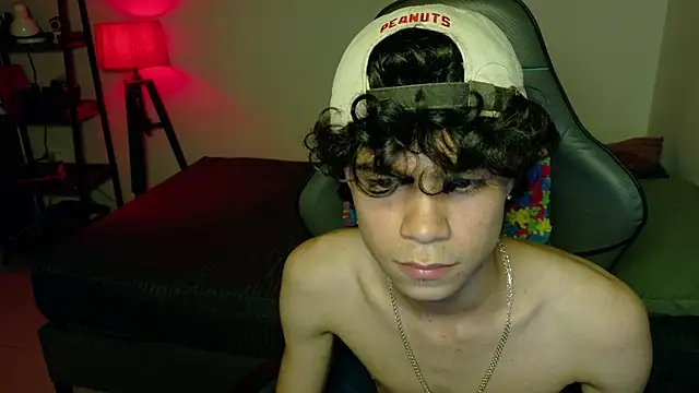 XXX chat uživo modela OopsAgain_