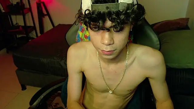 OopsAgain_ live XXX chat