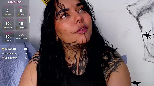nina_hot26: онлайн-секс-чат