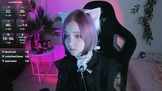 Chat XXX en directo de Hikkacat