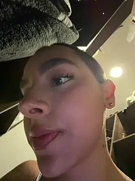 ValentinaMilanX_'s Live XXX Chat