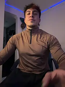 strongboy_n Live XXX chat