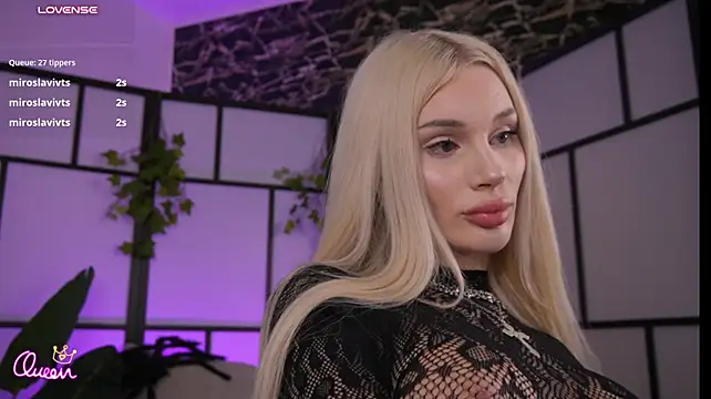 XXX chat uživo modela BarbieKara