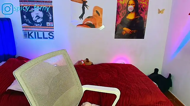 spicyferny Adlı Modelin Canlı XXX Sohbeti