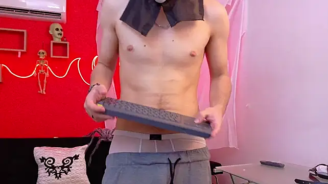 LoganSteel_ 即時 XXX 聊天