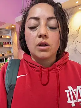 XXX chat uživo modela Nails_Lucia