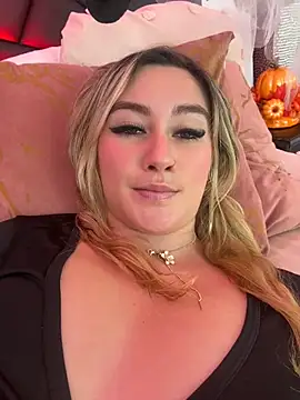MaryDeniro Adlı Modelin Canlı XXX Sohbeti