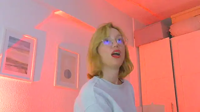 دردشة MissFrenchy الجنسية المباشرة