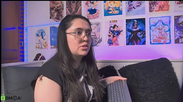 snowblack_ live XXX chat
