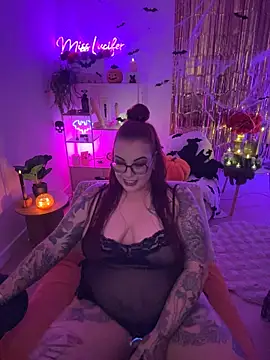 Chat XXX en directo de Miss_Lucifer6