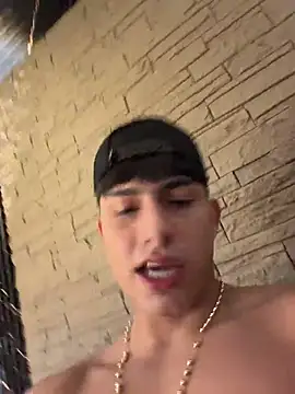 Lander_Cruz Live XXX-chat