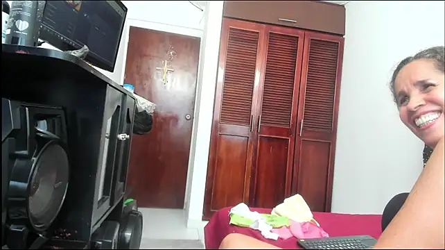 mrs_angelica's Live XXX Chat