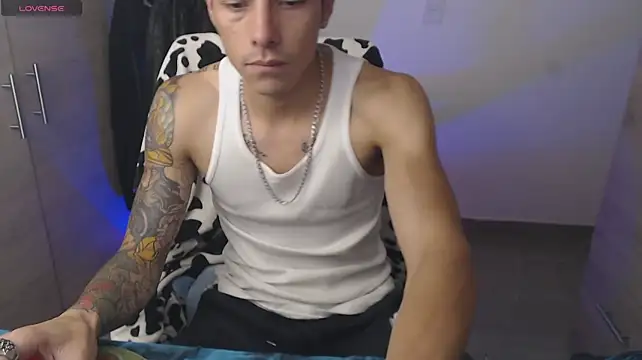 chomelo6 Live XXX Chat