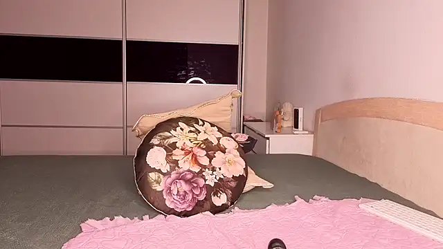 dottika élő XXX-chatje