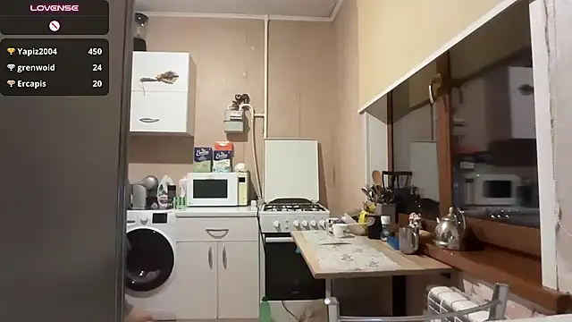 AngelJeni Chat XXX in diretta