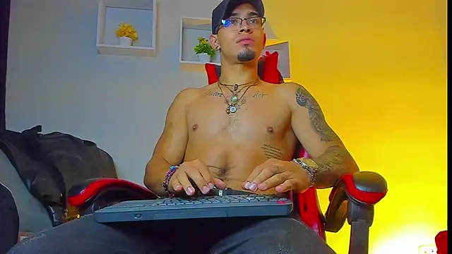 Demond_Master Adlı Modelin Canlı XXX Sohbeti