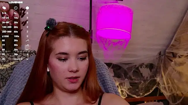 Lunavira Adlı Modelin Canlı XXX Sohbeti