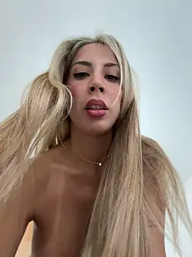 XXX chat uživo modela iam_sofia__