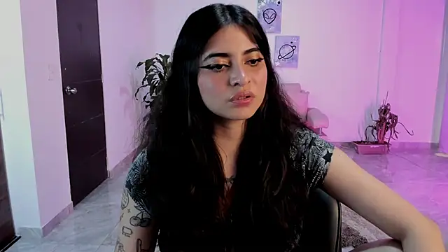 Annagoth_ Adlı Modelin Canlı XXX Sohbeti