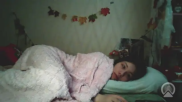 pink_pikachu_ Adlı Modelin Canlı XXX Sohbeti