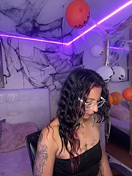 Chatroom XXX en direct de SamathaMay