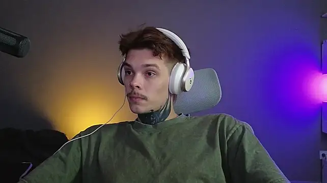 Czat XXX na żywo – DENIS_HERE