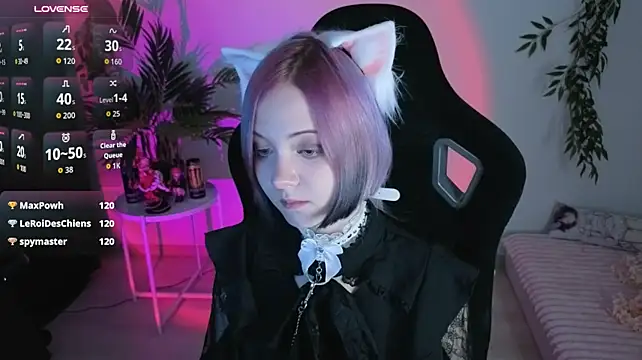 Chat +18 de Hikkacat ao vivo