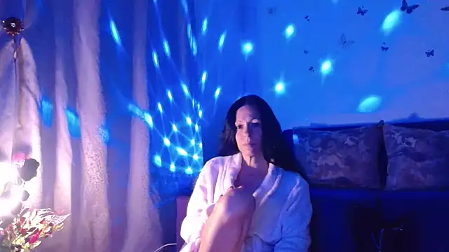 ElysaSun Adlı Modelin Canlı XXX Sohbeti