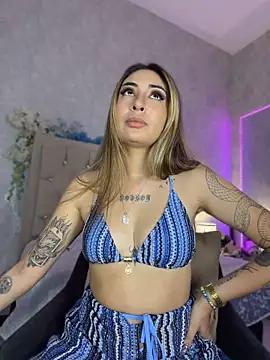 Chat +18 de nini_love01 ao vivo