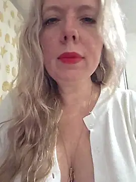 Irina3718 live XXX chat