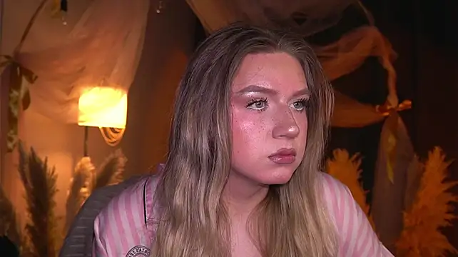 XXX chat uživo modela Jes_Solar