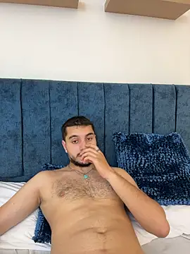 Онлайн чат XXX AmadeoWild