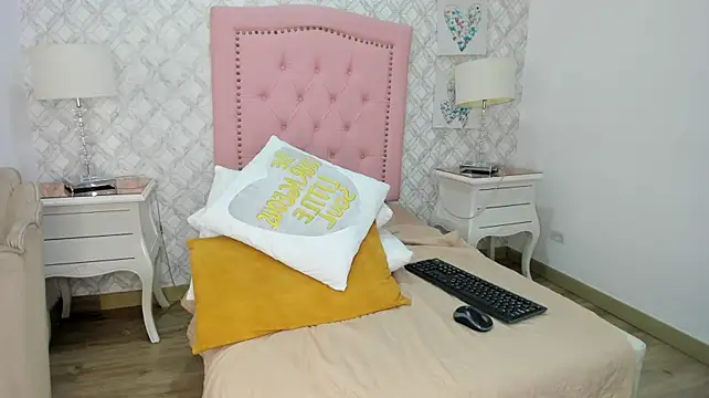 دردشة ChikiBom28 الجنسية المباشرة