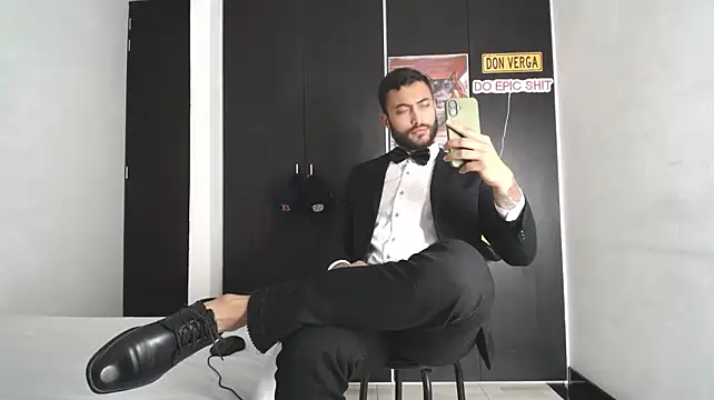 ClayBrownn Live XXX chat