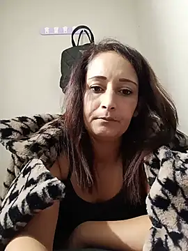 Alina03210 élő XXX-chatje