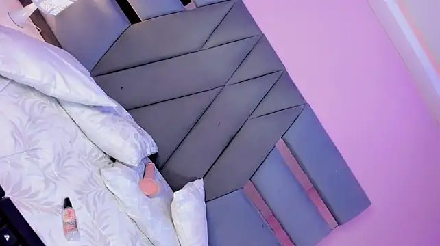 צ'אט XXX בשידור חי של AlvaMoore