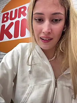 Czat XXX na żywo – blonde_exe