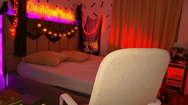 צ'אט XXX בשידור חי של DaddysPixxie