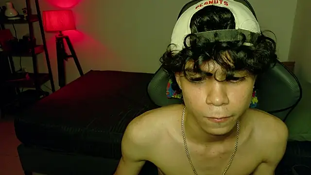 Czat XXX na żywo – OopsAgain_