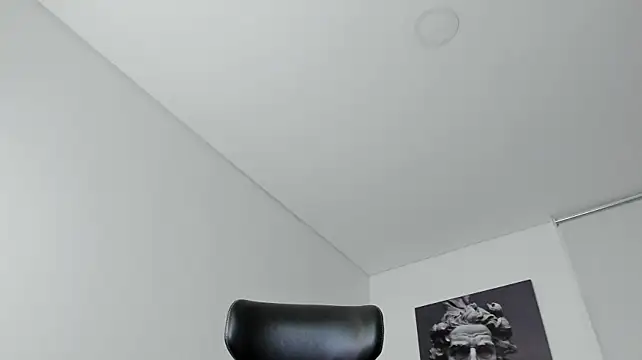 simonleon27のライブXXXチャット