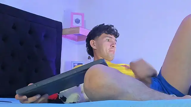 Chatroom XXX en direct de camilo_model