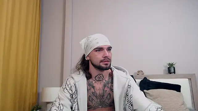 Онлайн чат XXX KaneHunter
