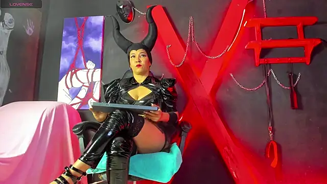 Lorenawatson Chat XXX in diretta