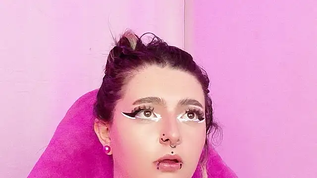 Chat +18 de Sachi_Meow ao vivo