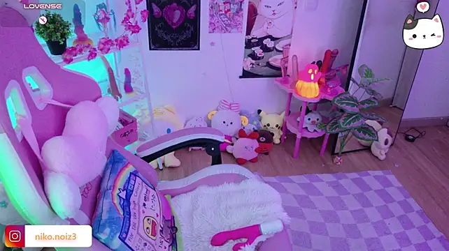 Noisy_doll লাইভ XXX চ্যাট