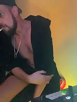 Guyst049: απευθείας συνομιλία ΧΧΧ