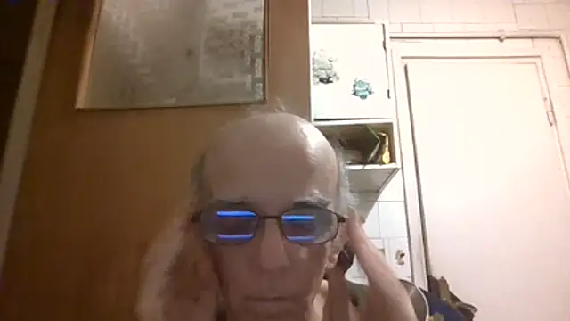 mariusica1@xh Adlı Modelin Canlı XXX Sohbeti