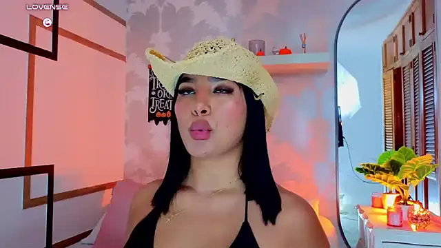 CharlotteGraay's Live XXX Chat