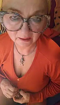 Chat XXX ao vivo de Hot-Muci